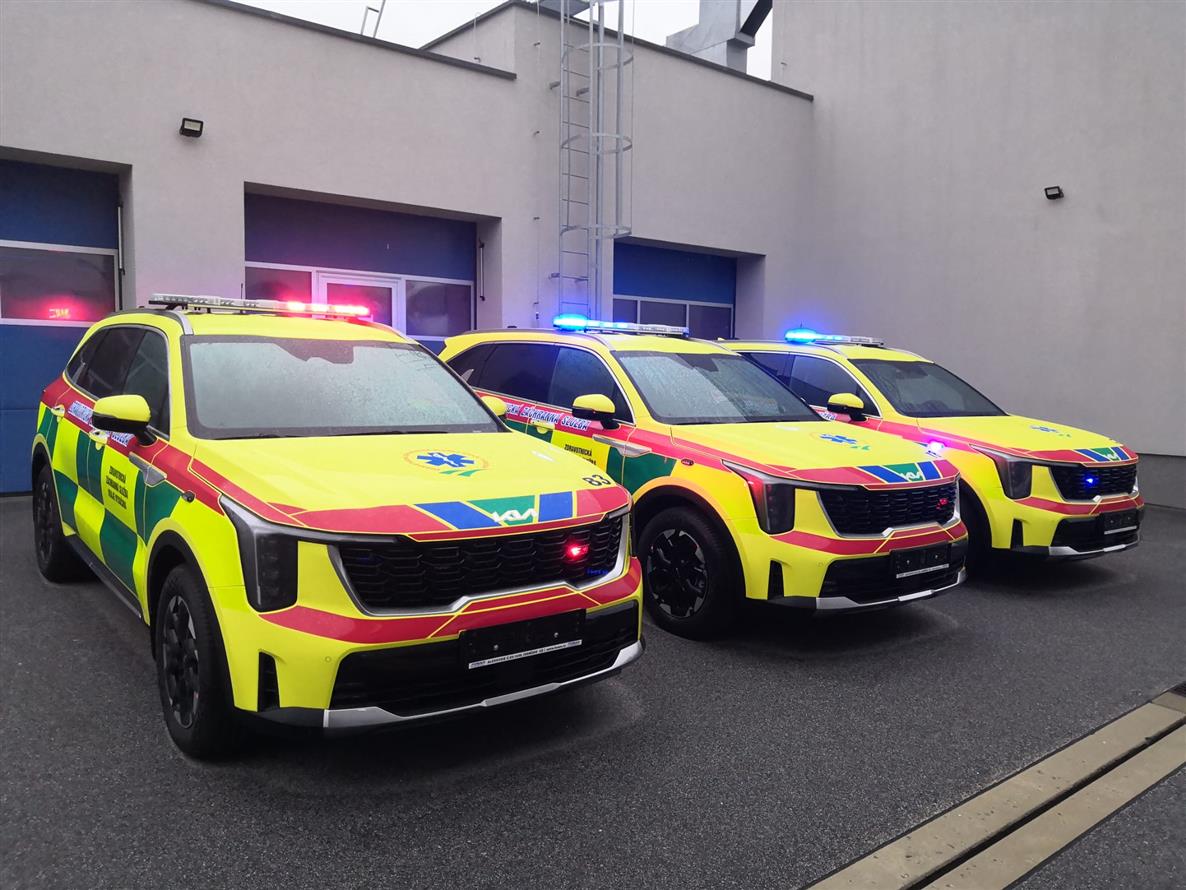 ZZS Kraje Vysočina zařadila do provozu tři nové vozy pro lékaře